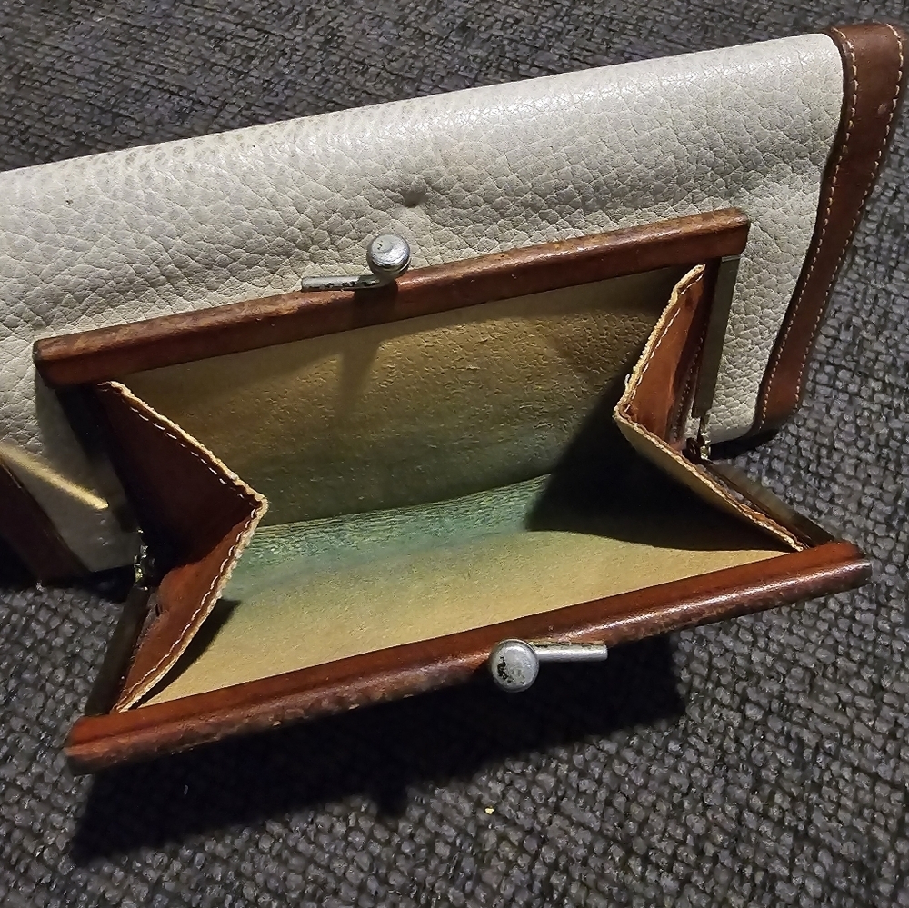 Dooney & Bourke | Vintage Wallet - Picture 6 of 6